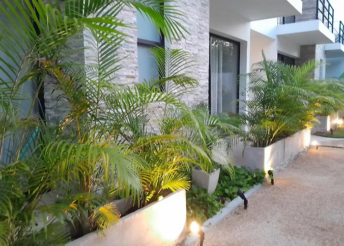 Yaax Kiin Apartahotel