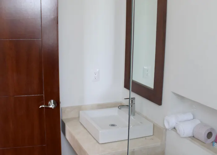 Yaax Kiin Apartahotel 4*